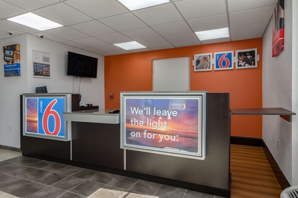 Lobby at Motel6 White, GA - Cartersville, CARTERSVILLE - GA