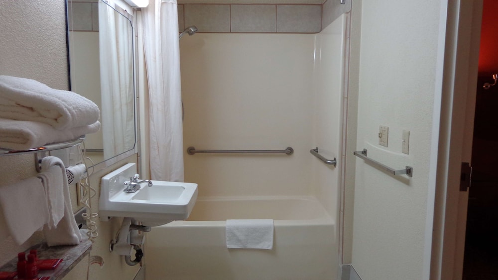 SureStay Hotel By Best Western Childress 4/18