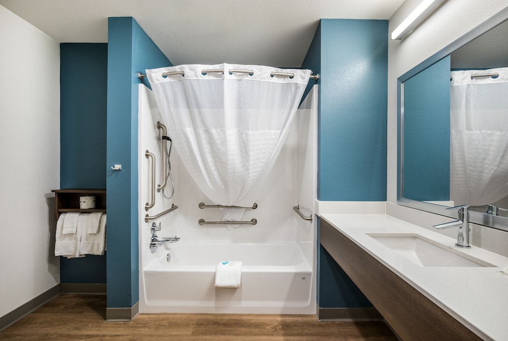 WoodSpring Suites Portland Vancouver 37/39