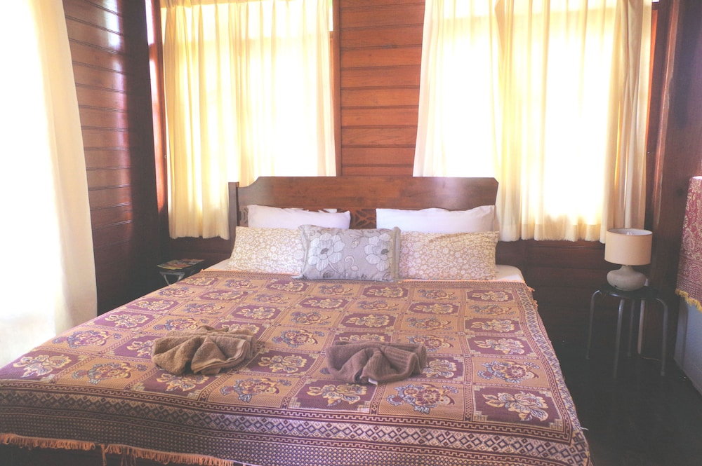 Thai House Beach Resort 17/50