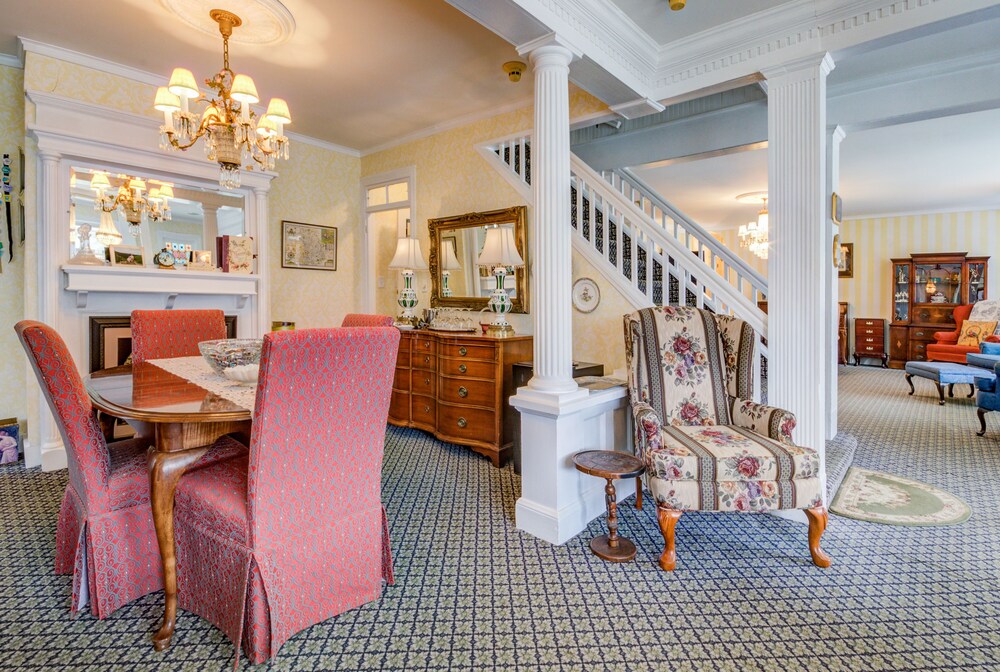 The Lillagaard Bed and Breakfast 32/34