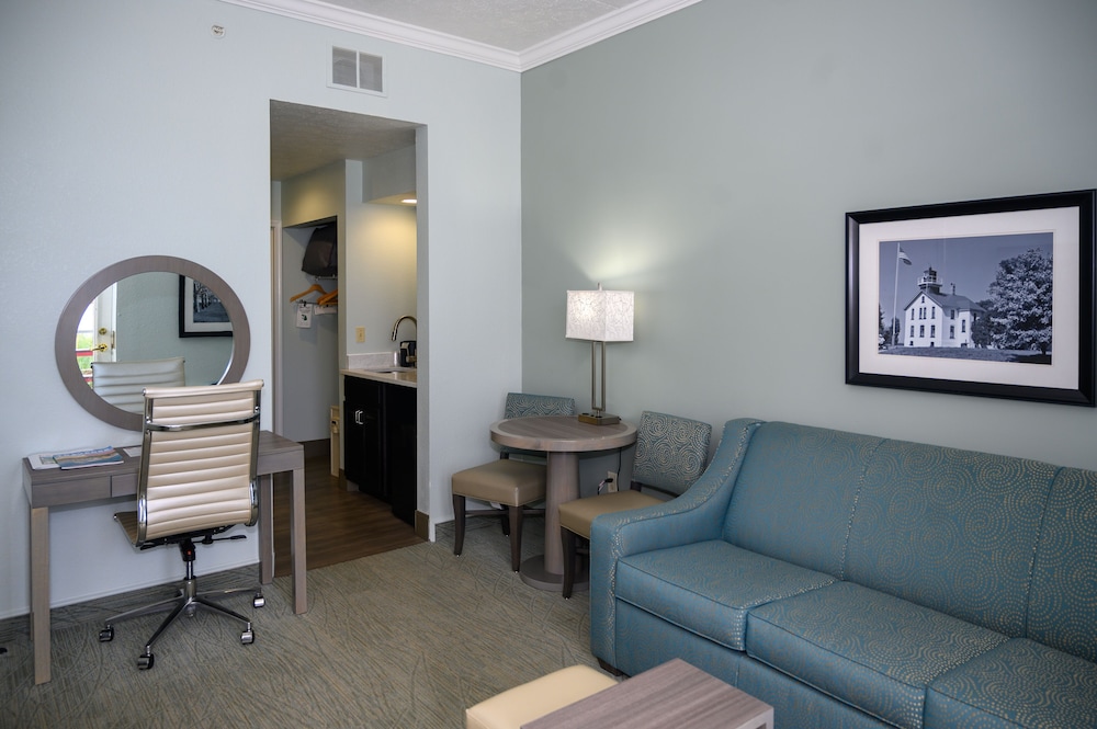 Cherry Tree Inn & Suites 22/51