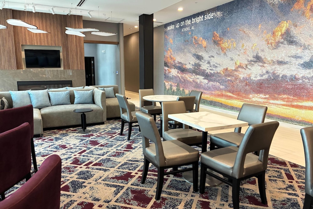 La Quinta Inn & Suites by Wyndham Athens 33/49
