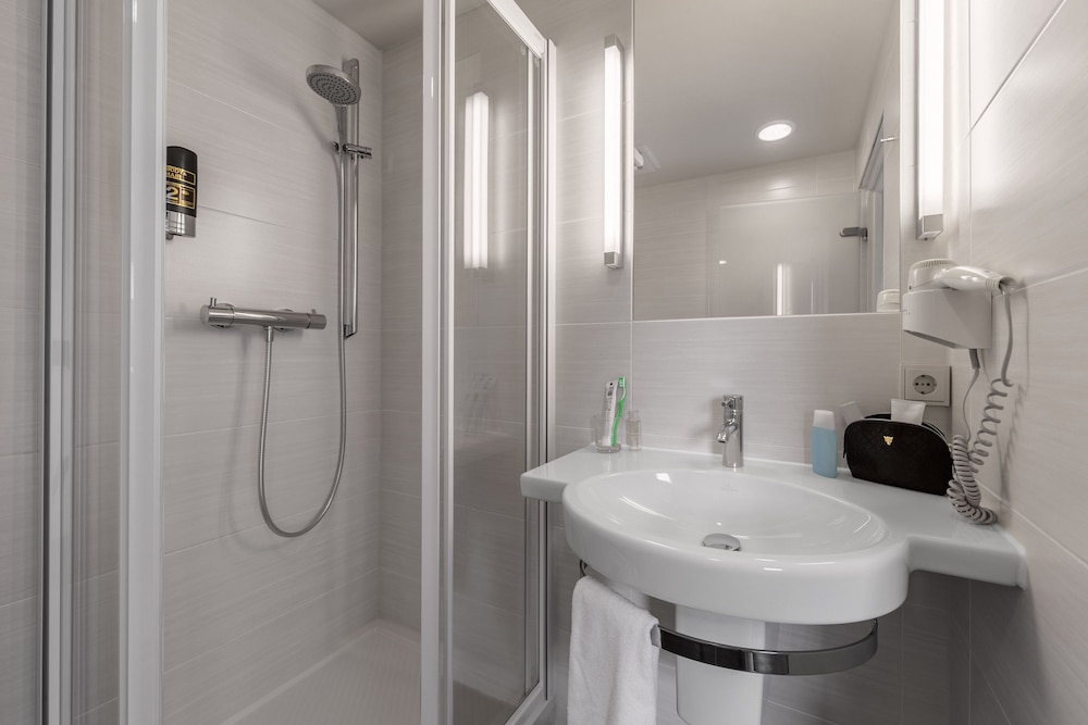 SERWAYS HOTEL HEILIGENROTH 22/24
