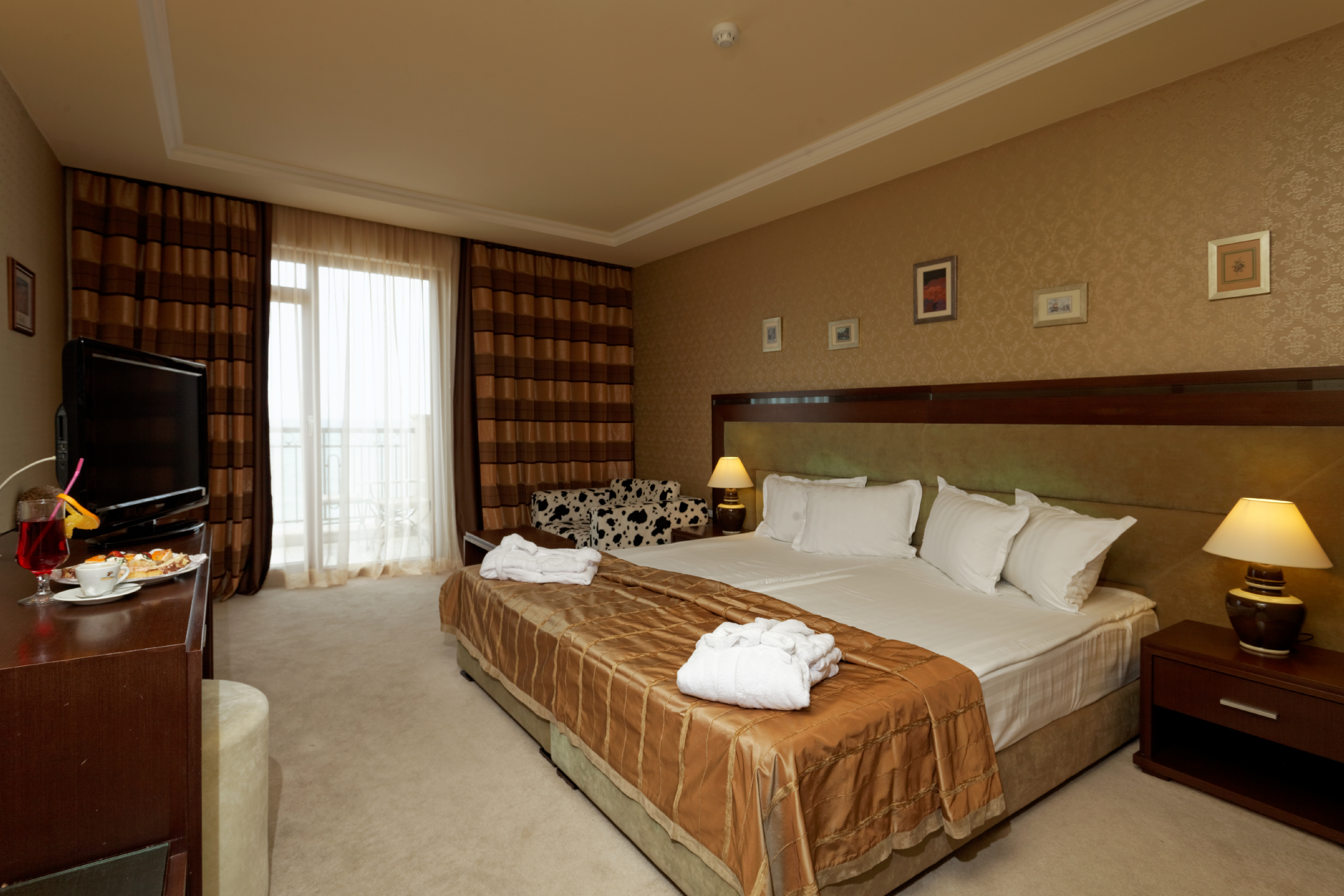 Admiral Hotel 8/36