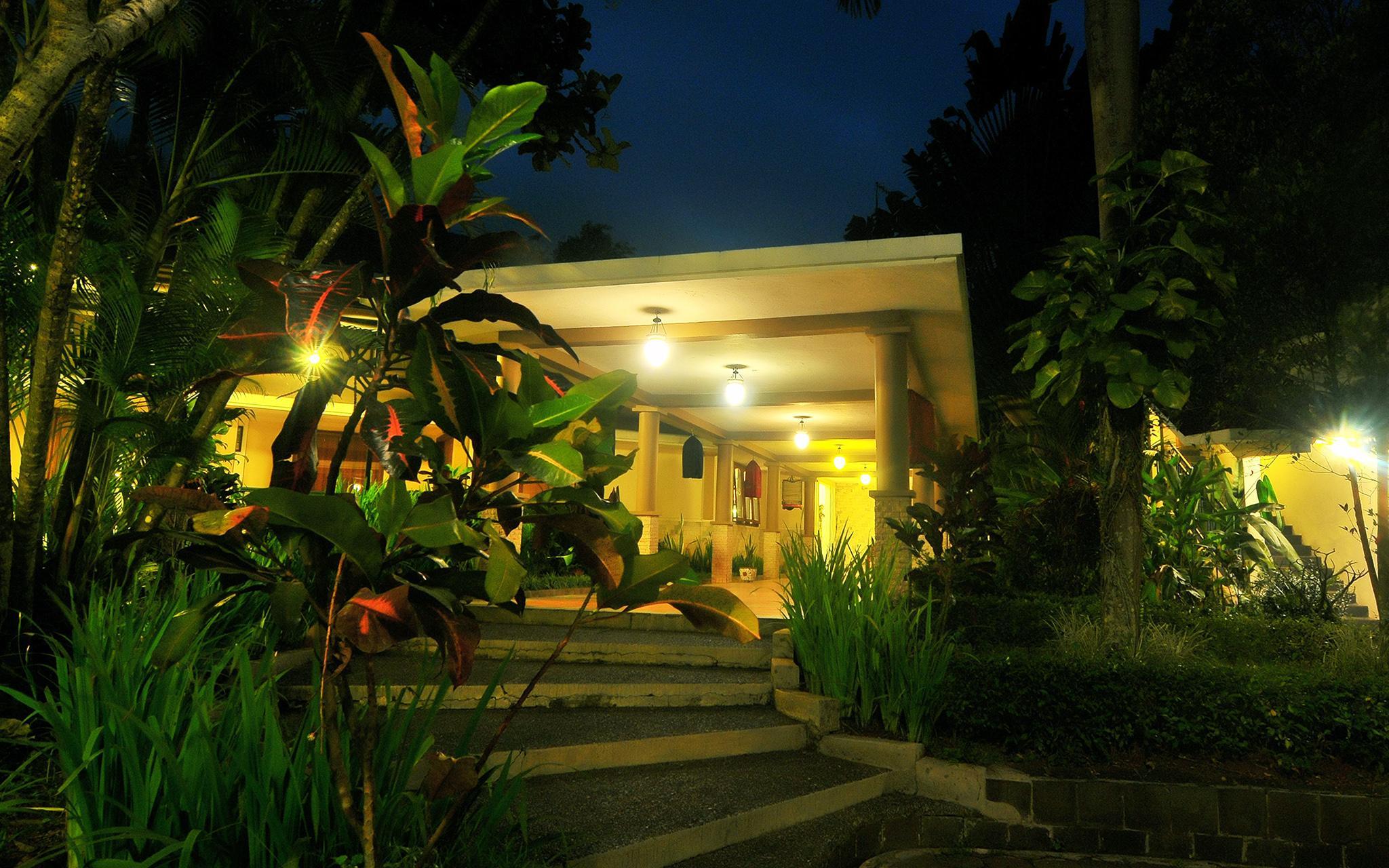 Candisari Hotel & Resto 3/28