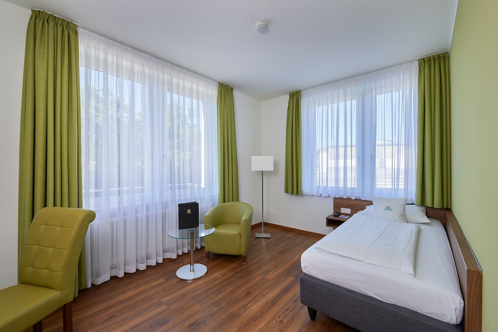 Parkhotel St. Leonhard 25/68