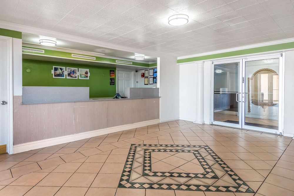 Studio6 Fort Worth, TX - West Medical Center 11/49