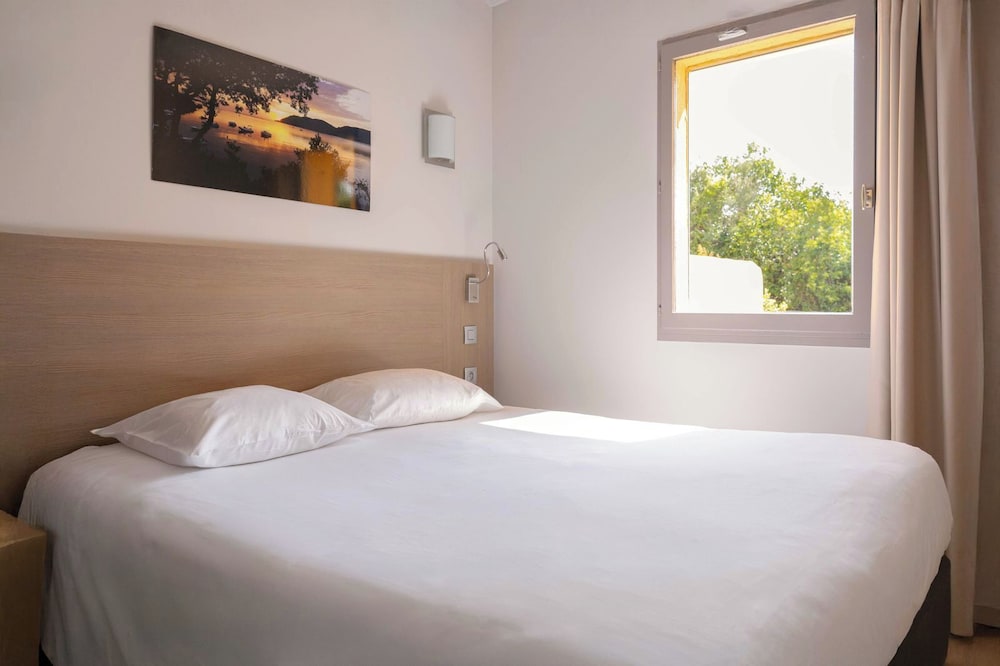 1 BEDROOM, APARTMENT