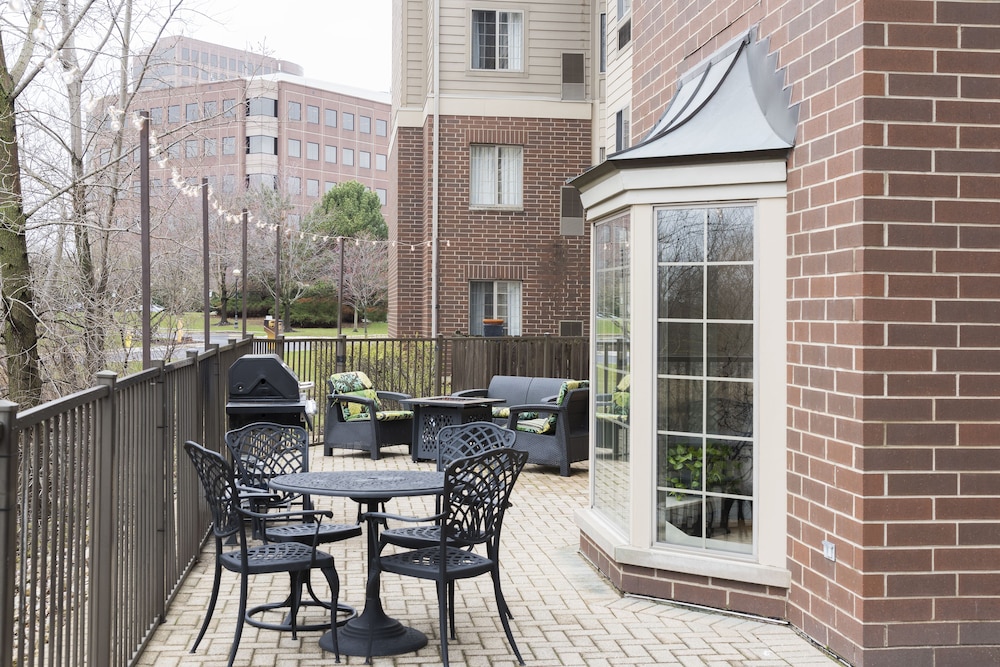 Staybridge Suites Chicago Oakbrook Terrace 50/64