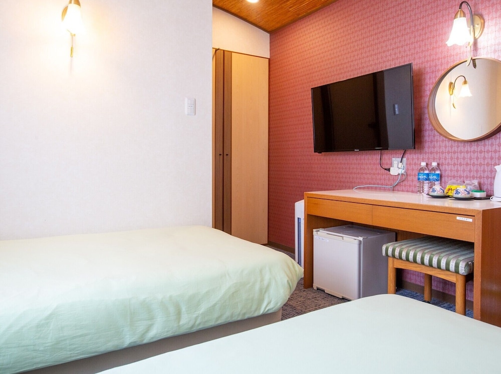 Shinnishiki Hotel 27/68