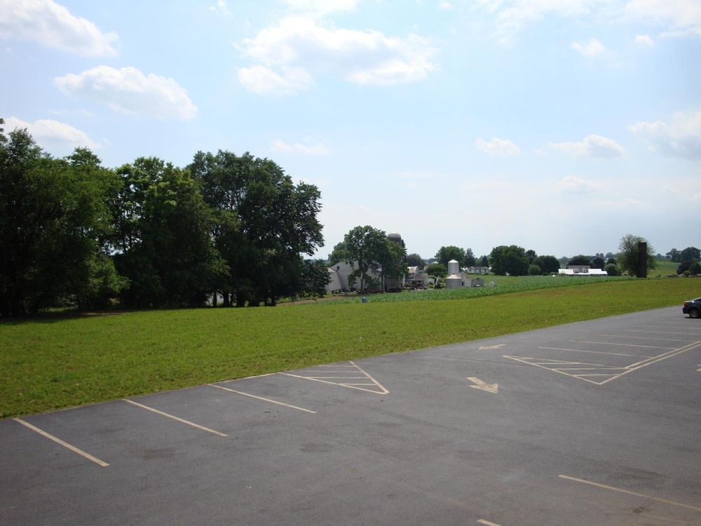 Soudersburg Inn & Suites Lancaster 35/50