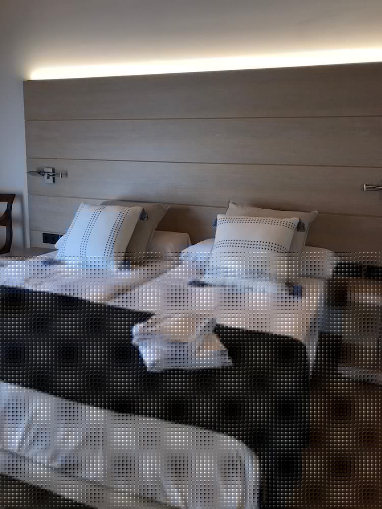Hotel Central Maria 24/63