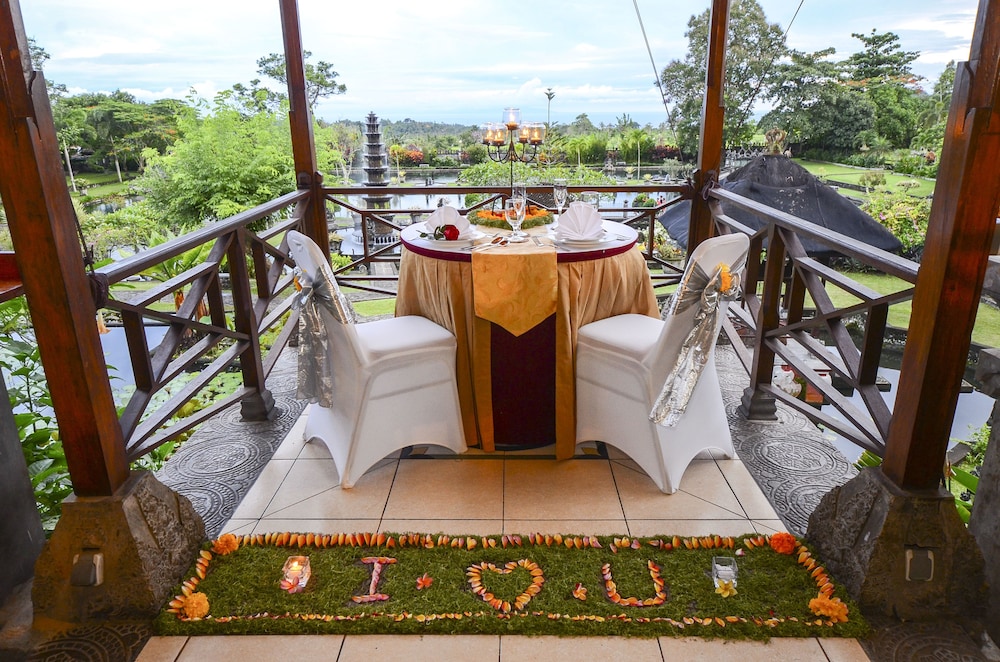 Tirta Ayu Hotel Restaurant 33/50