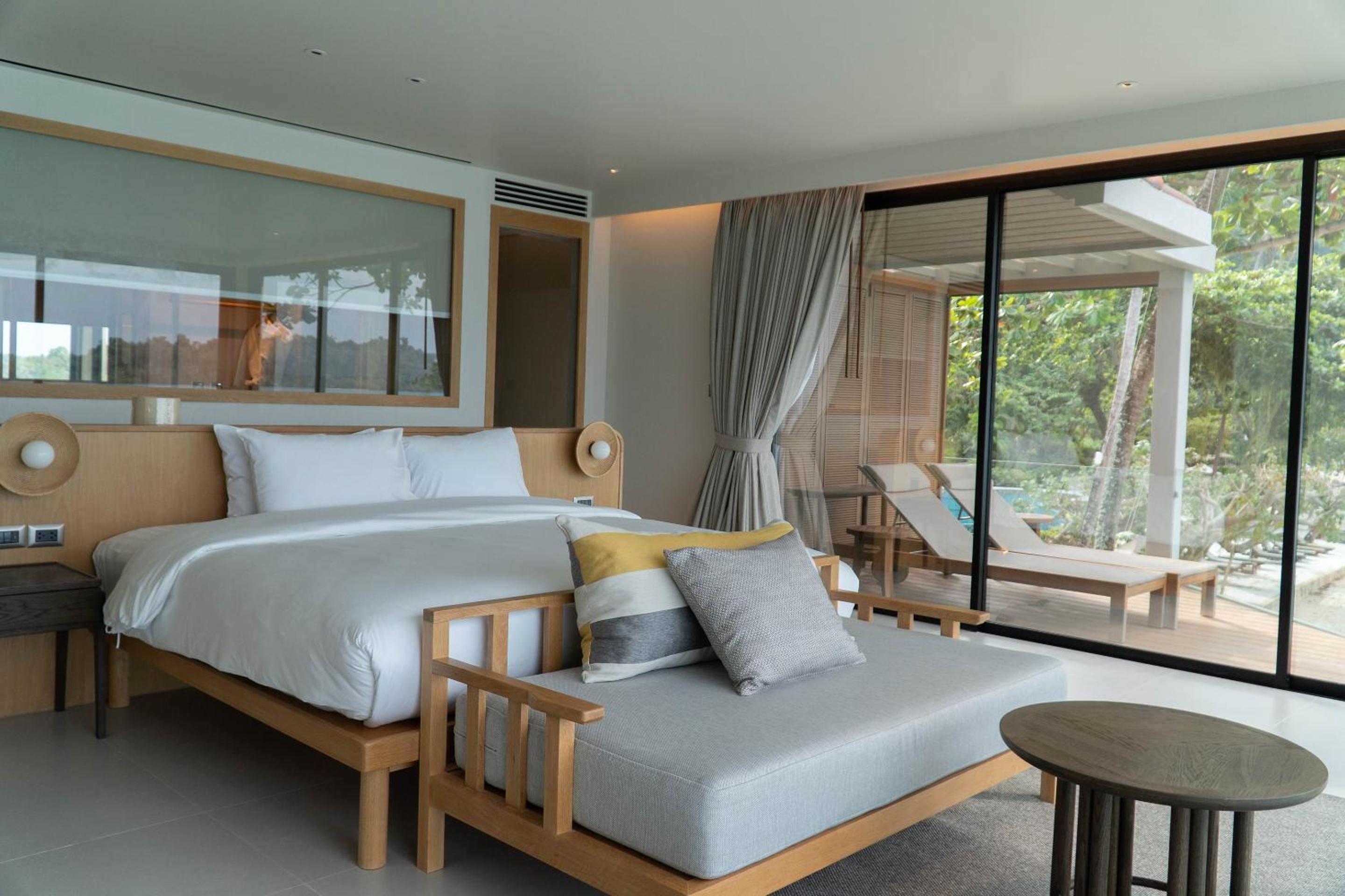 Reserve, Suite