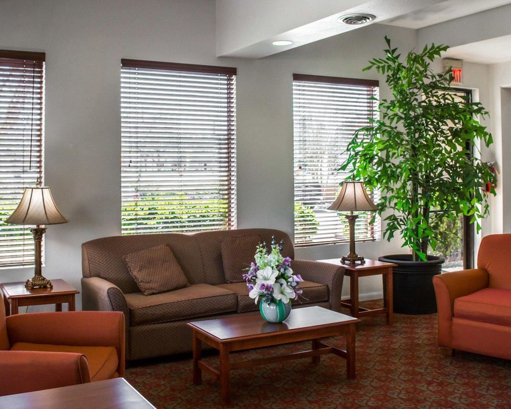 Quality Inn Weeki Wachee - Spring Hill 28/52