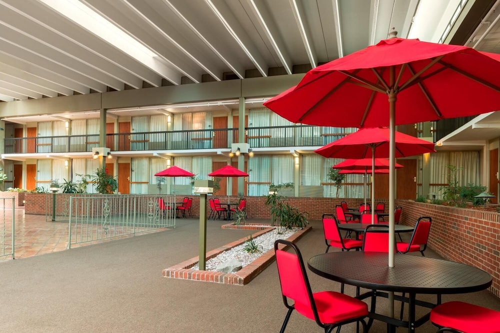 Ramada By Wyndham Indiana 23/32