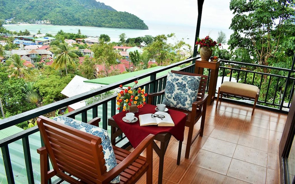PHI PHI ARBOREAL RESORT 38/50