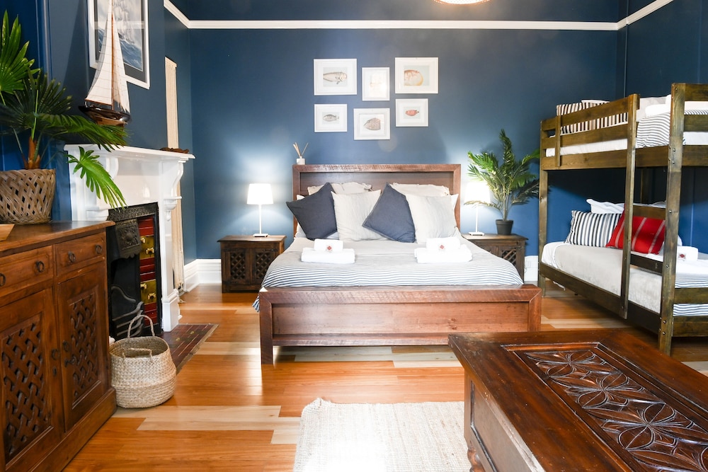 Manly Designer Studios 21/50
