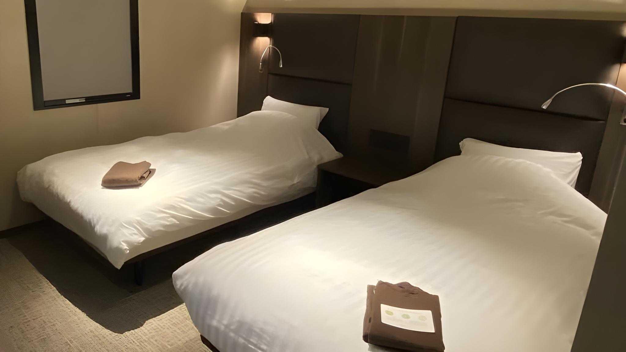Room, Twin Beds, Small