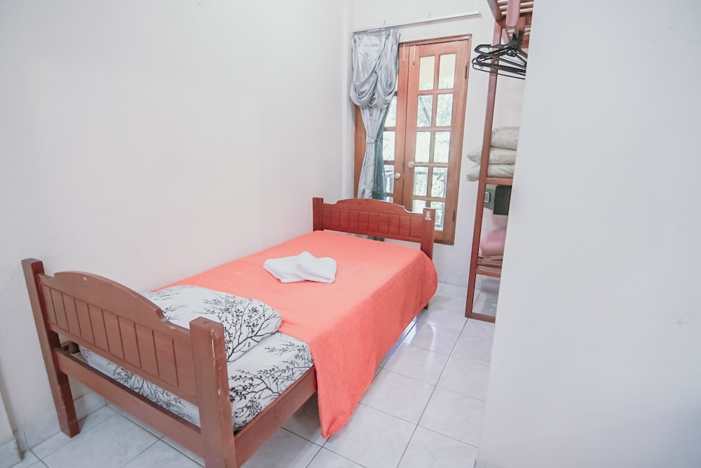Tres Banderas Hotel 52/71