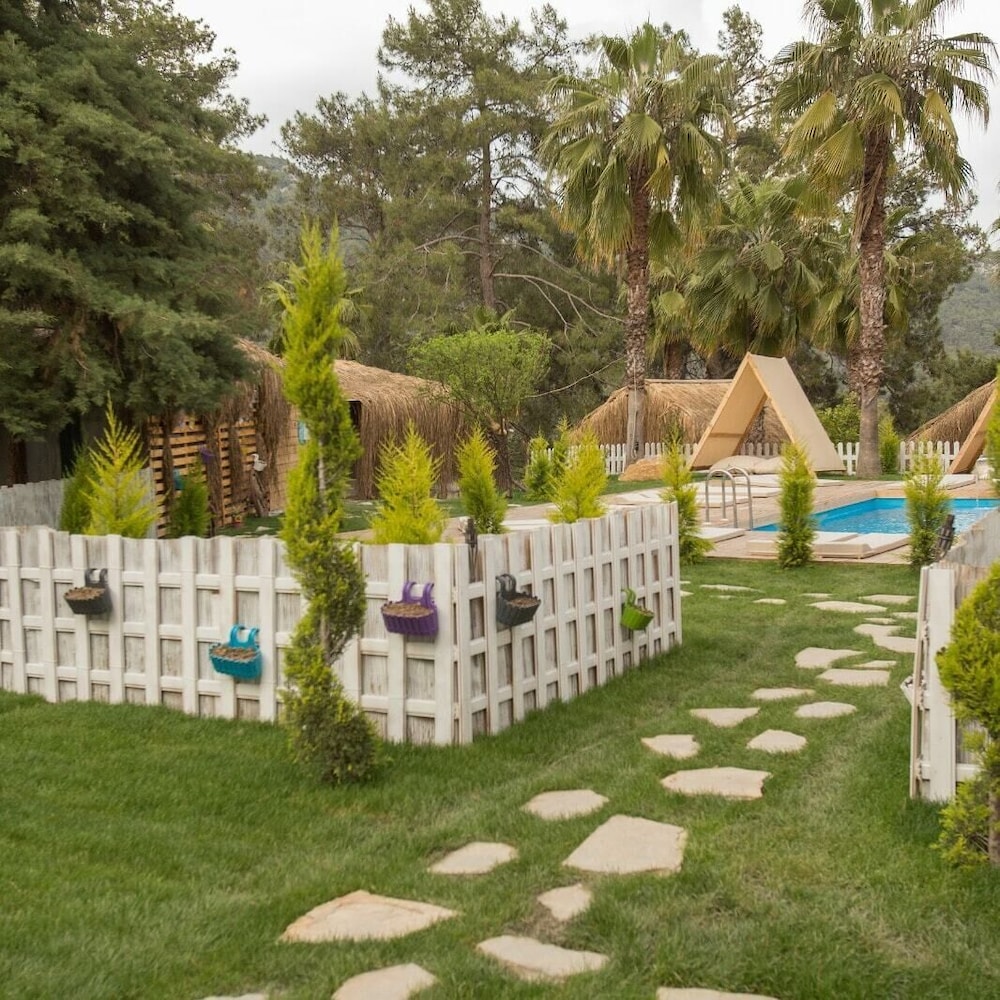 The Hill Glamping 29/47