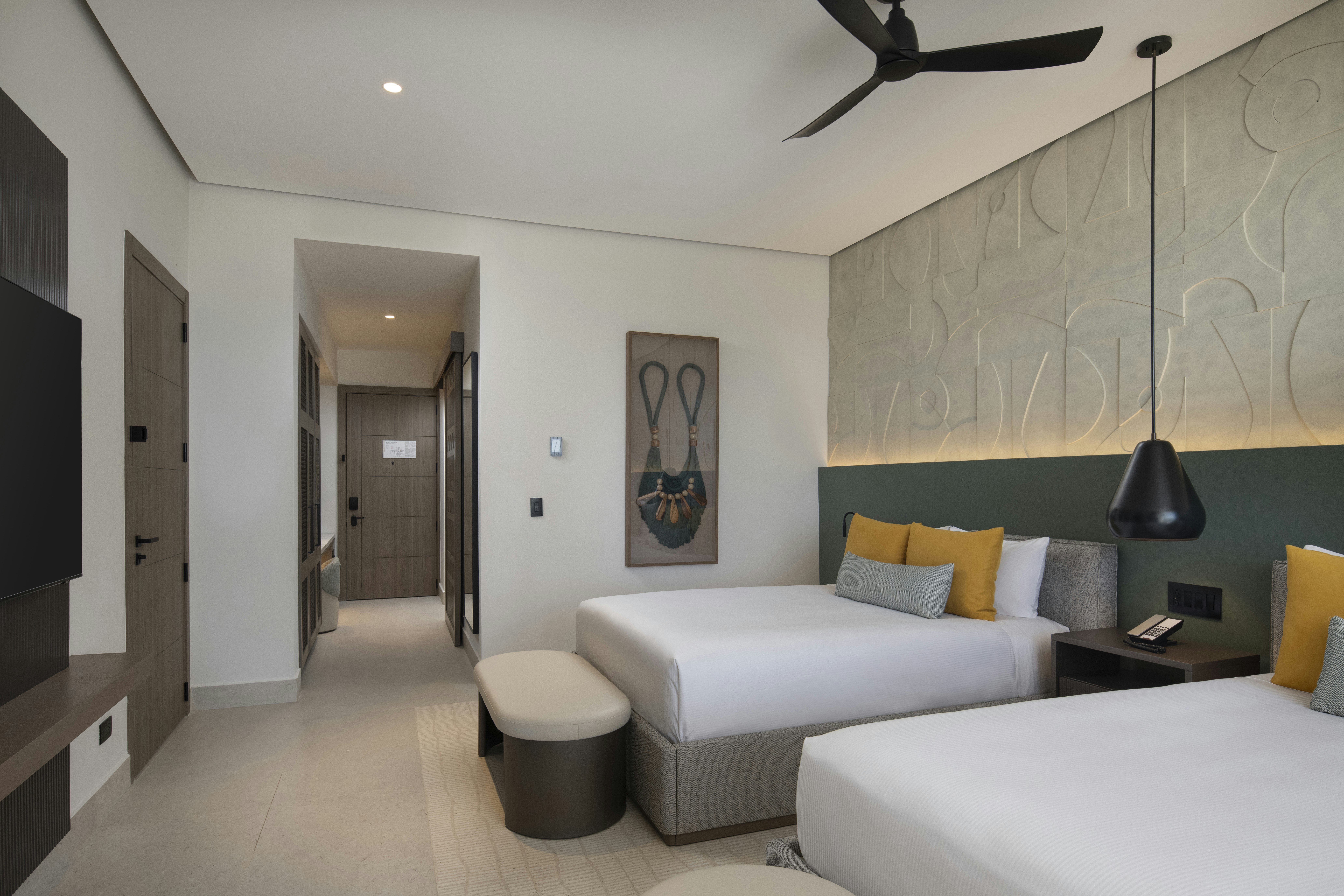Club, Azure, 2 Queen Beds, Plunge Pool