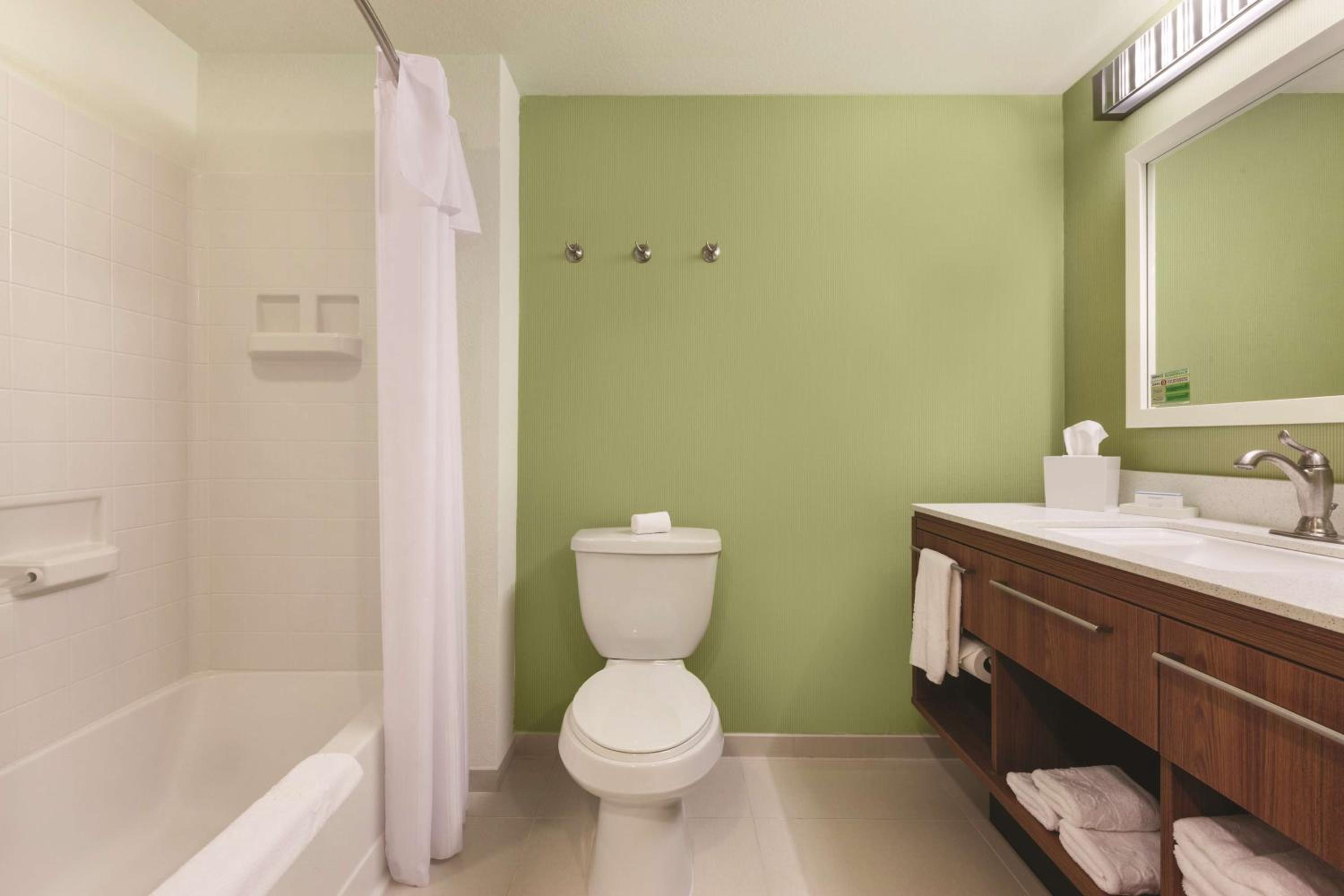 STUDIO, SUITE, KING BED, ACCESSIBLE