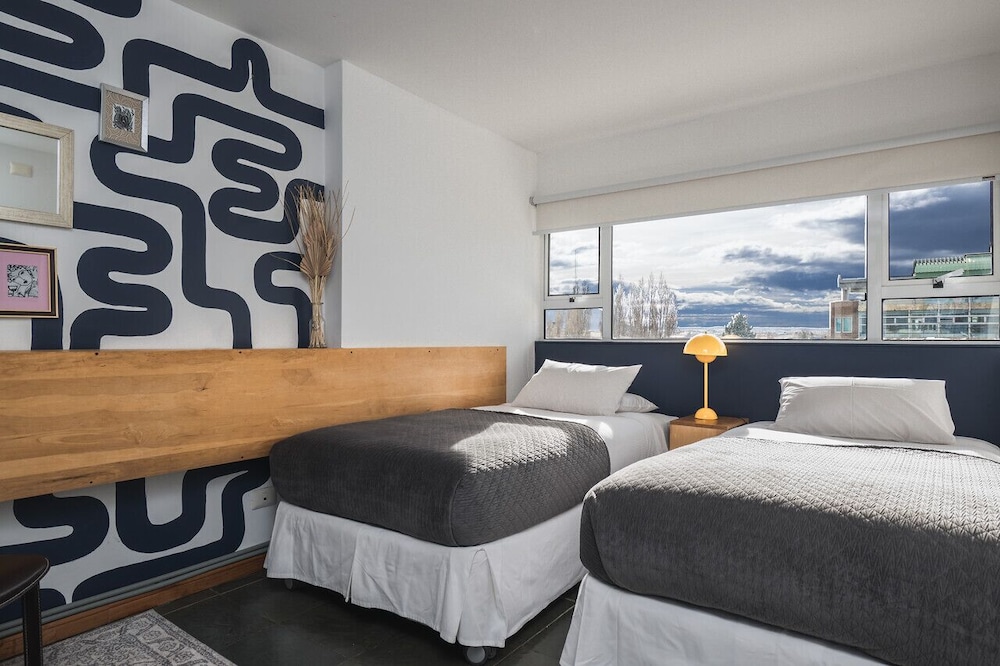 Standard, Twin Beds