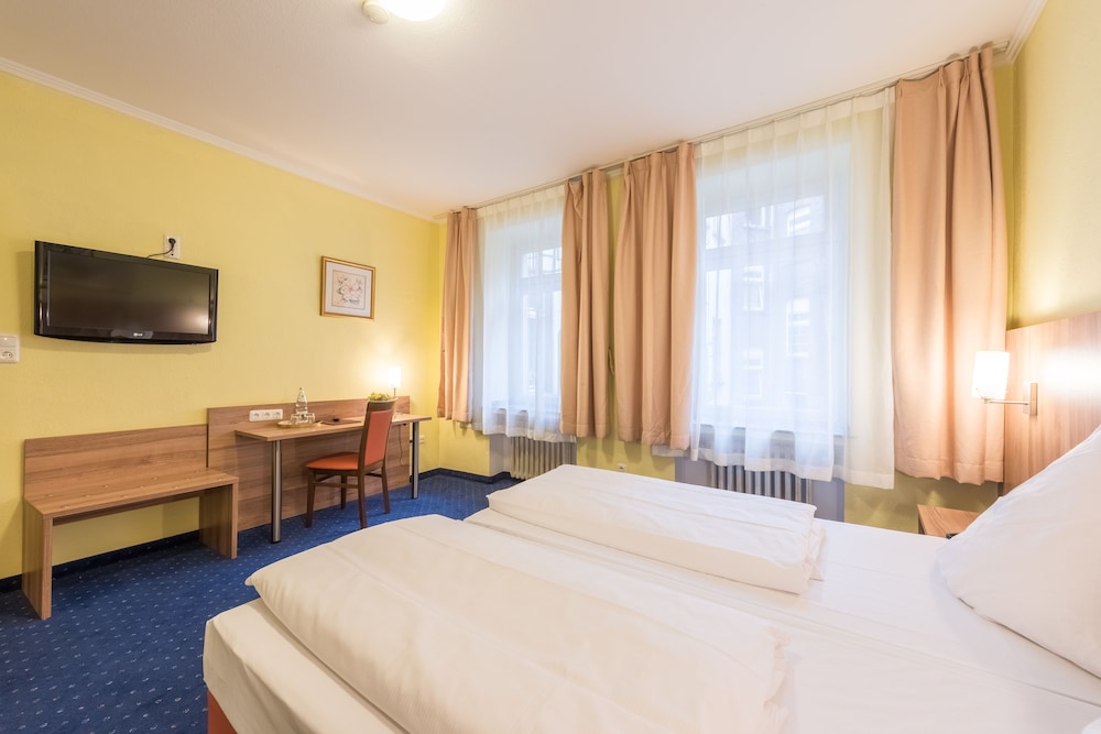 Windsor Hotel 21/49