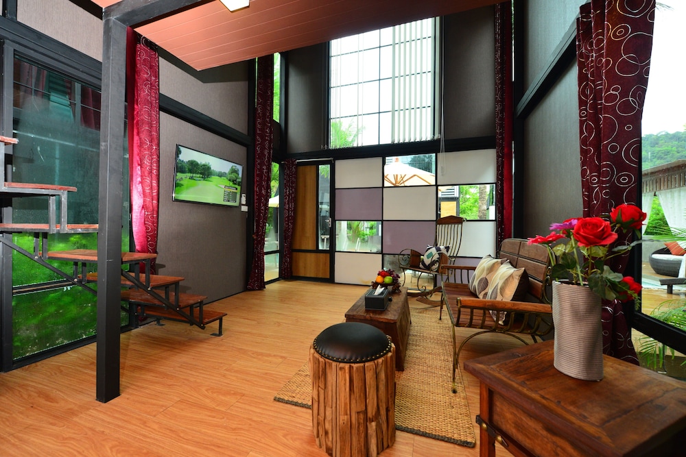Bukit Pool Villas 20/44