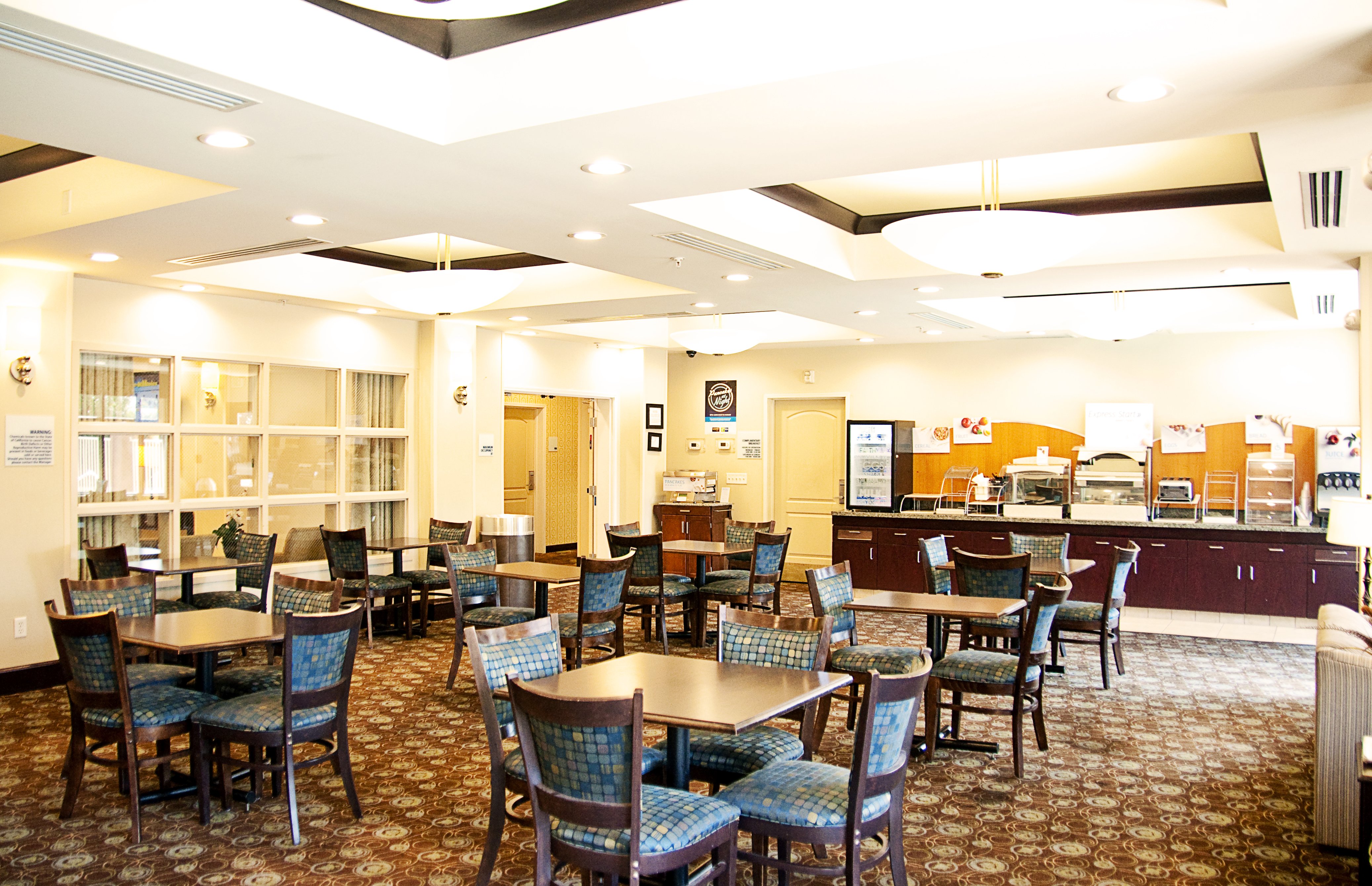 Holiday Inn Express Hotel Clovis Fresno 49/76