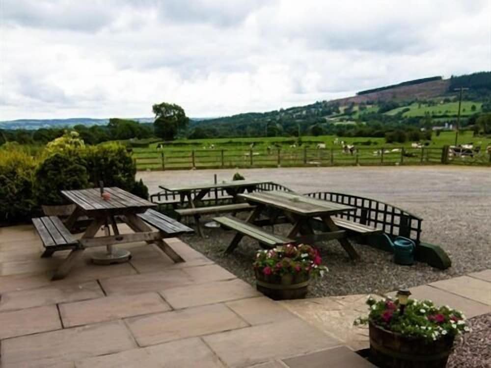 The Red Pump Inn 49/54