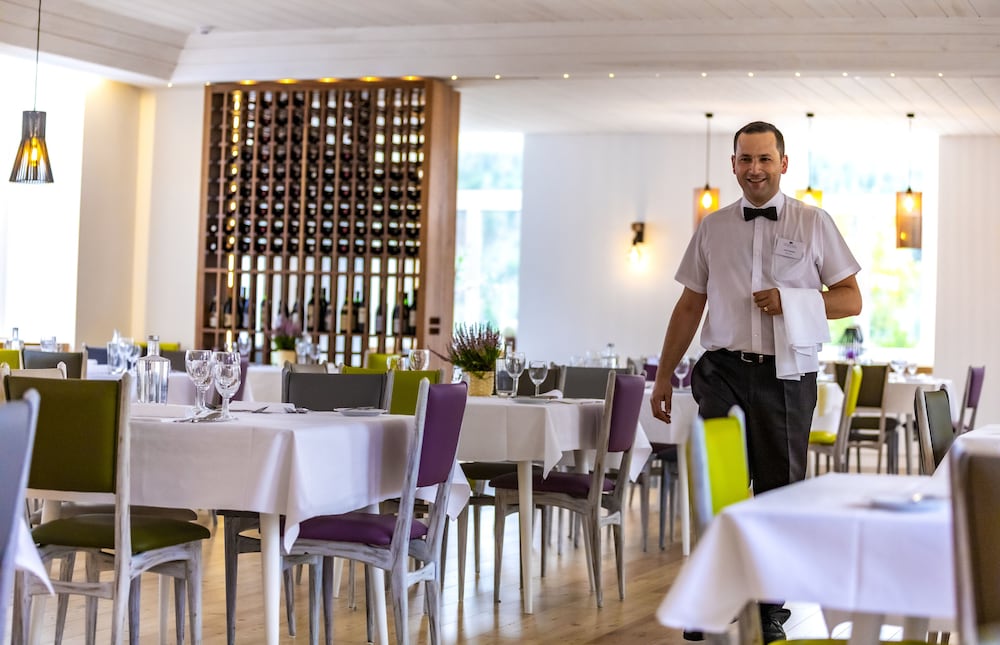 restaurant cafeteria