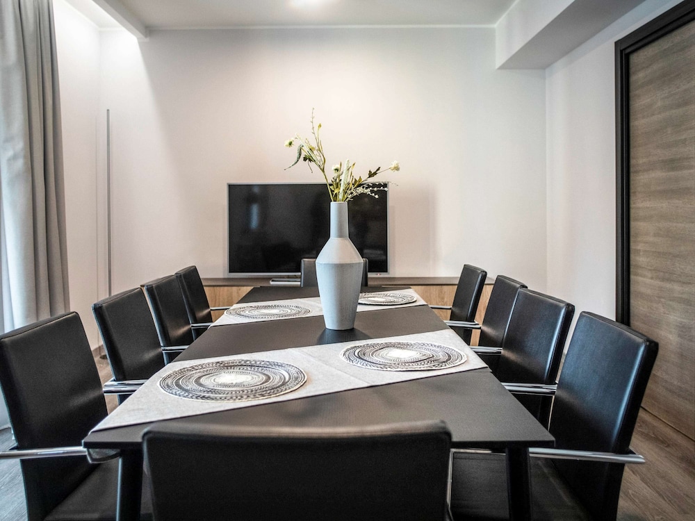 Novotel Parma Centro 65/74