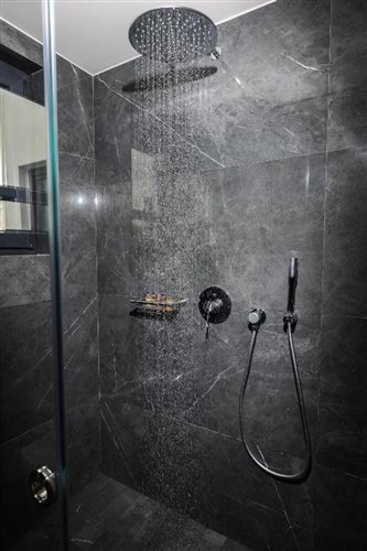 Master, Suite