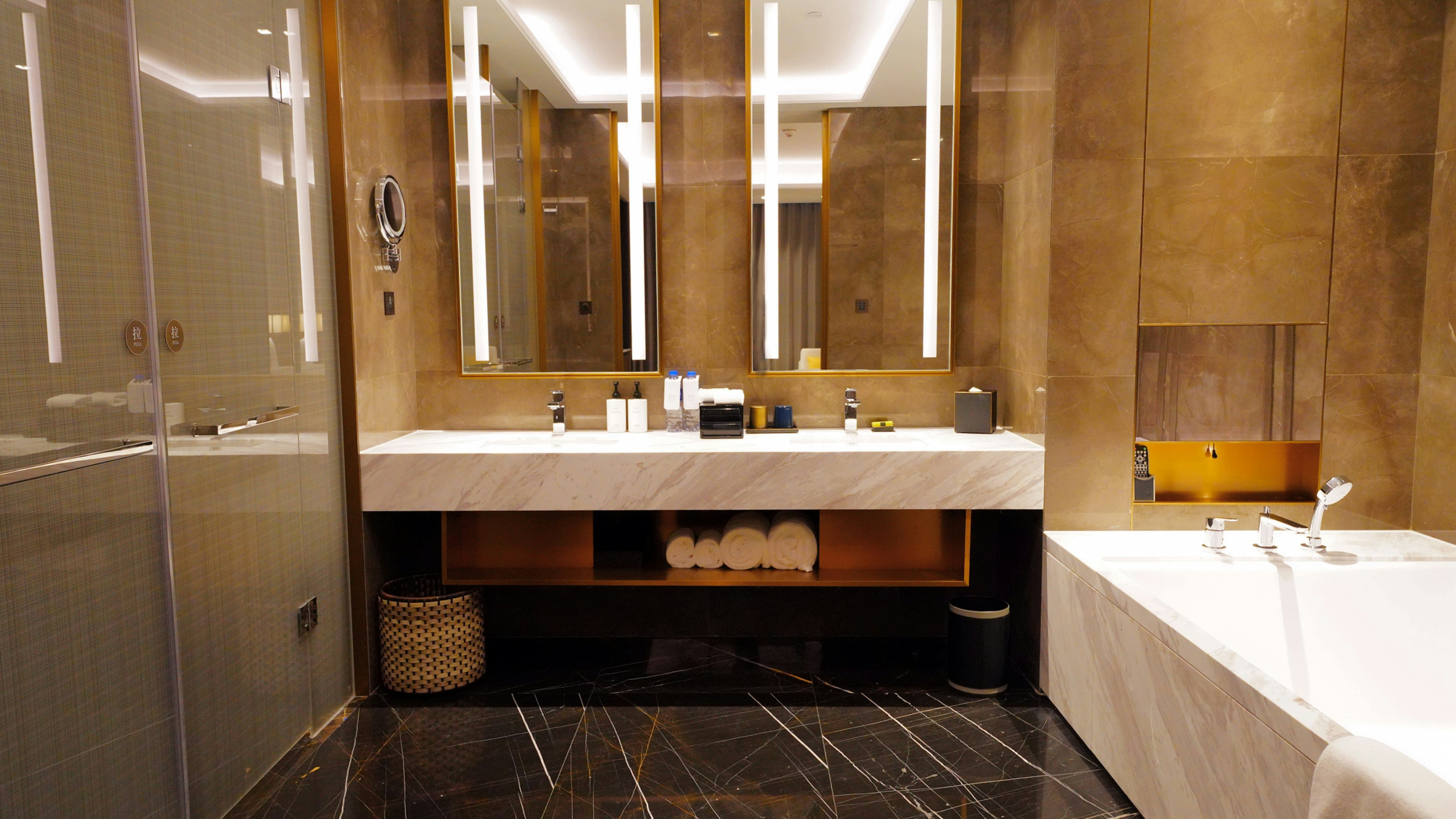Intercontinental Ningbo 78/79