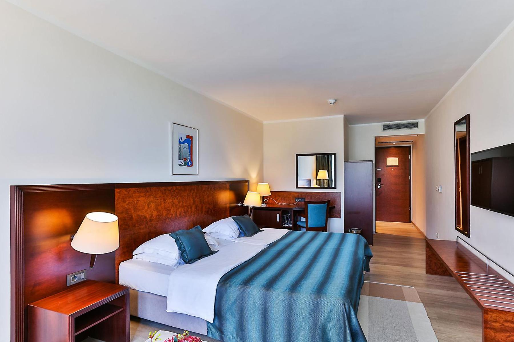 Room, Single, Side Sea View, Balcony