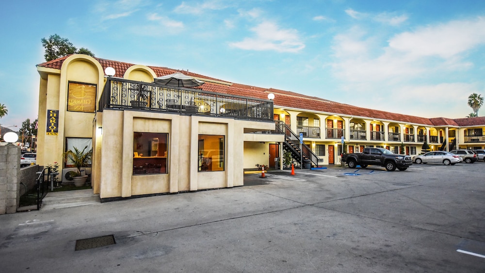 Chariot Inn 25/29