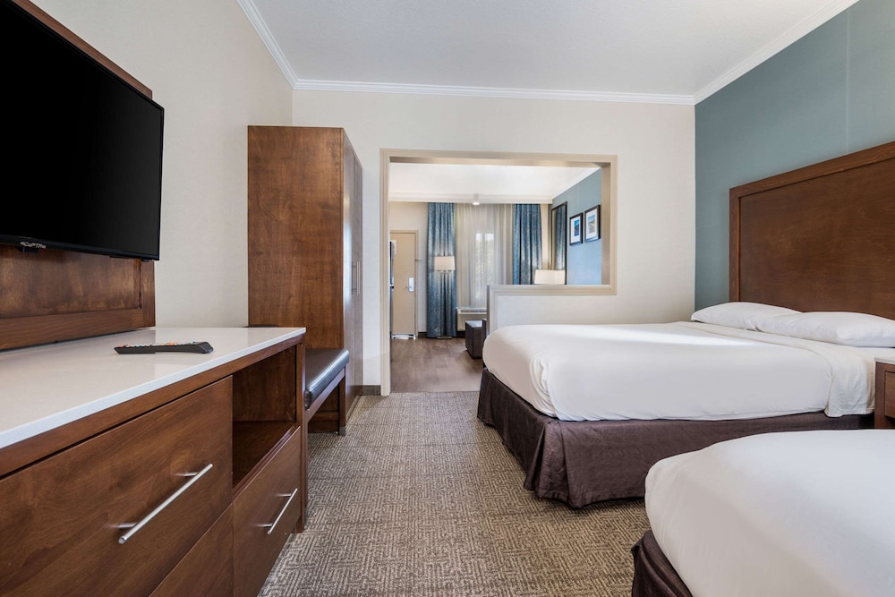 MainStay Suites Orange County John Wayne Airport 13/57