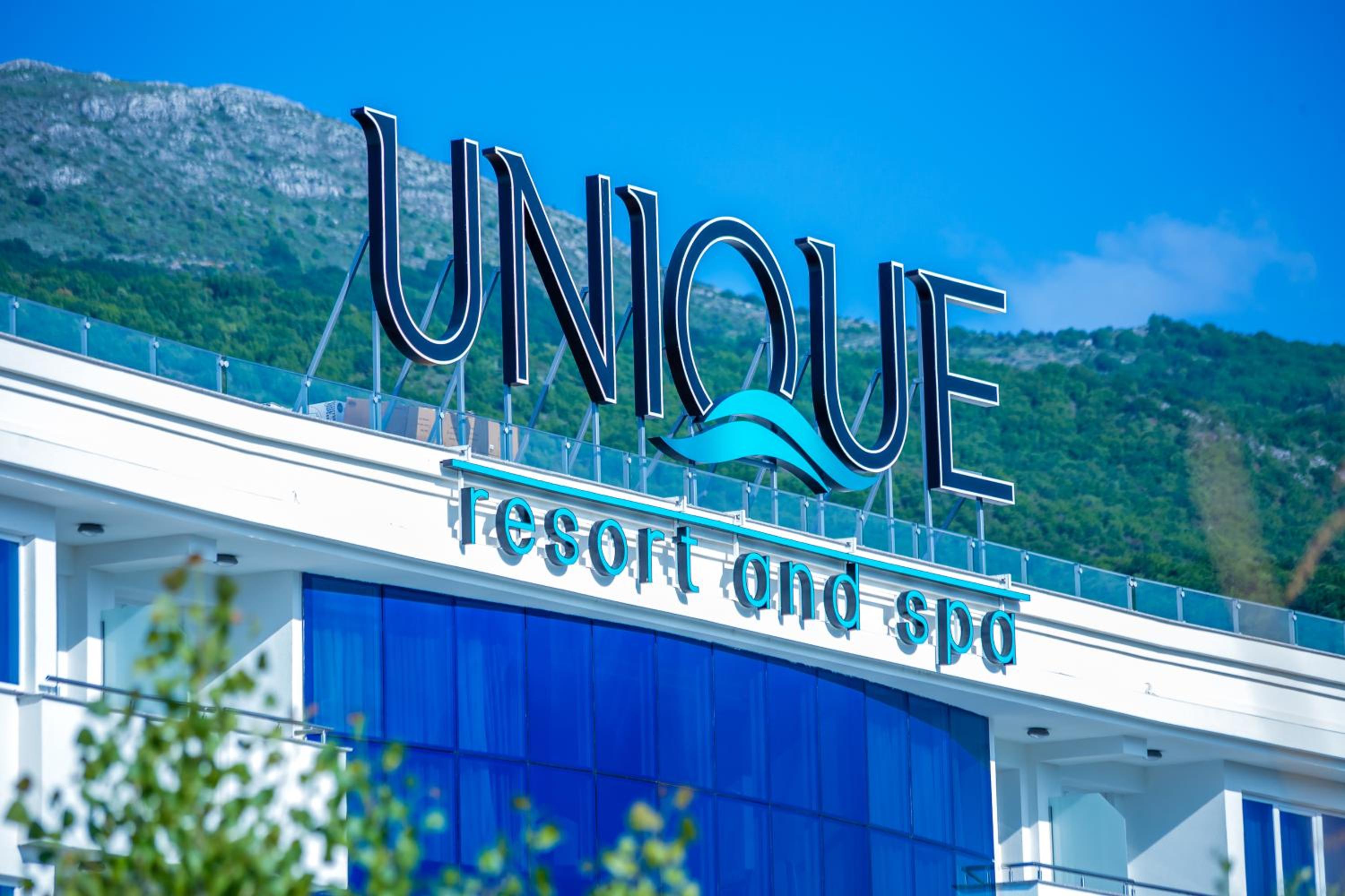 Unique Resort & Spa 4/50