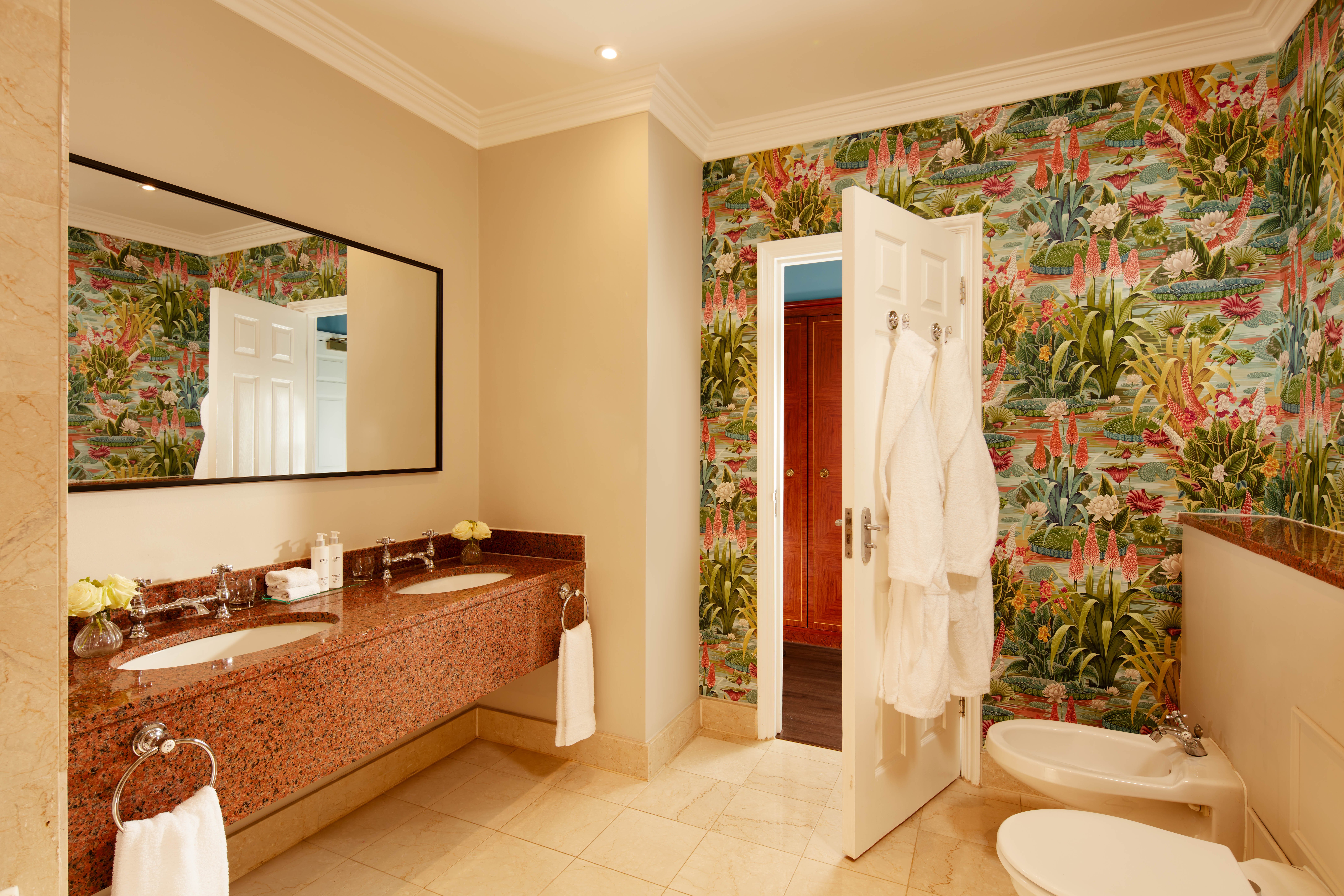 Estate, Patio، Down Hall Hotel Spa & Estate 3/3