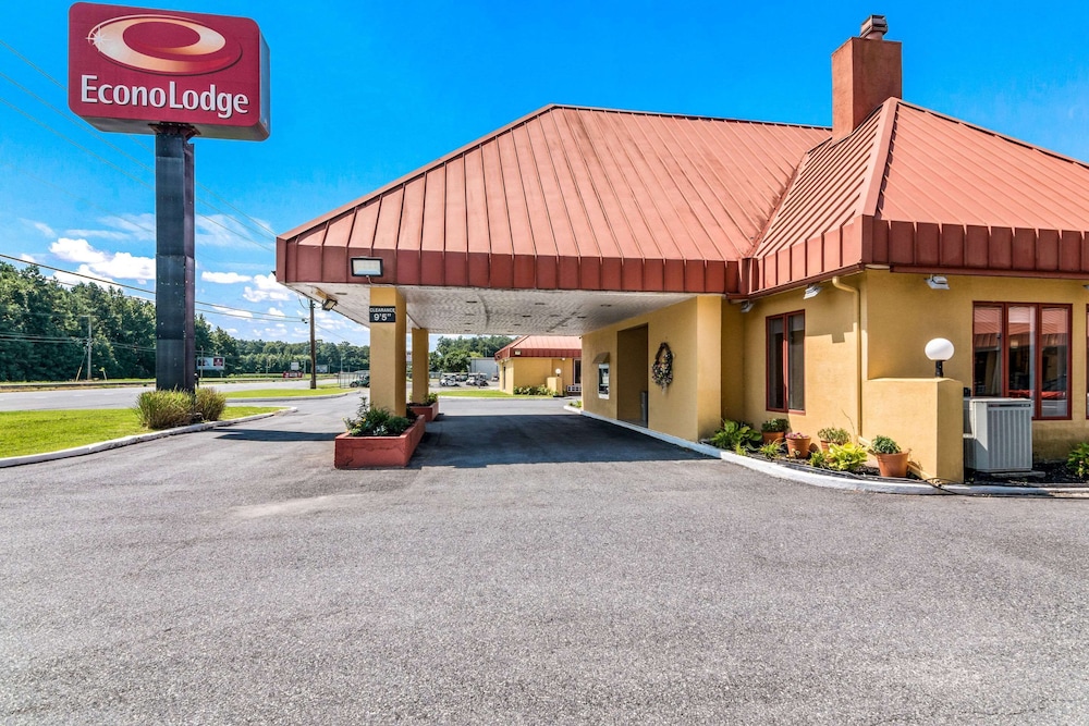 Econo Lodge Pocomoke City Hwy 13 4/23