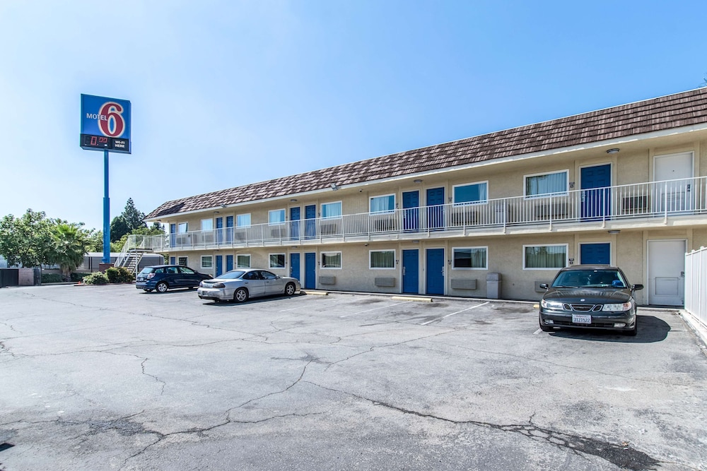 Motel6 Ontario, CA - Airport 51/61