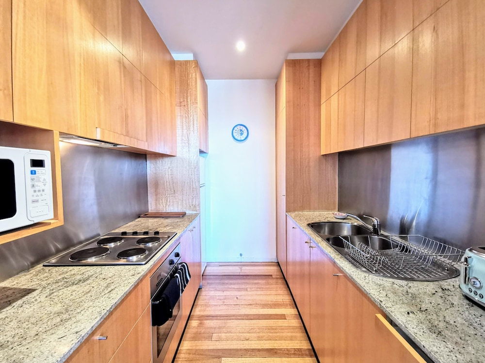 Phoenix Apartments 15/18