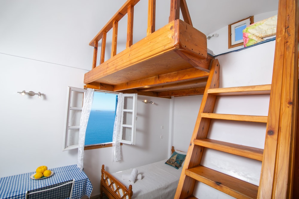 Stelios Rooms 38/59