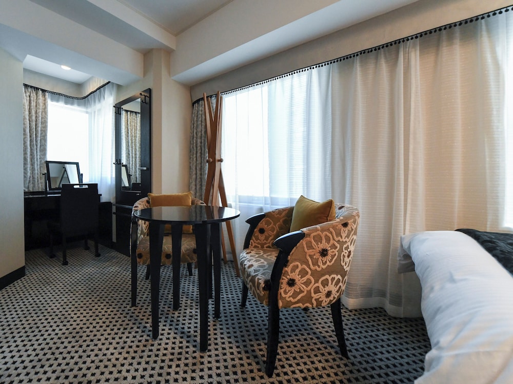 Apa Hotel Shimbashi Onarimon 25/50