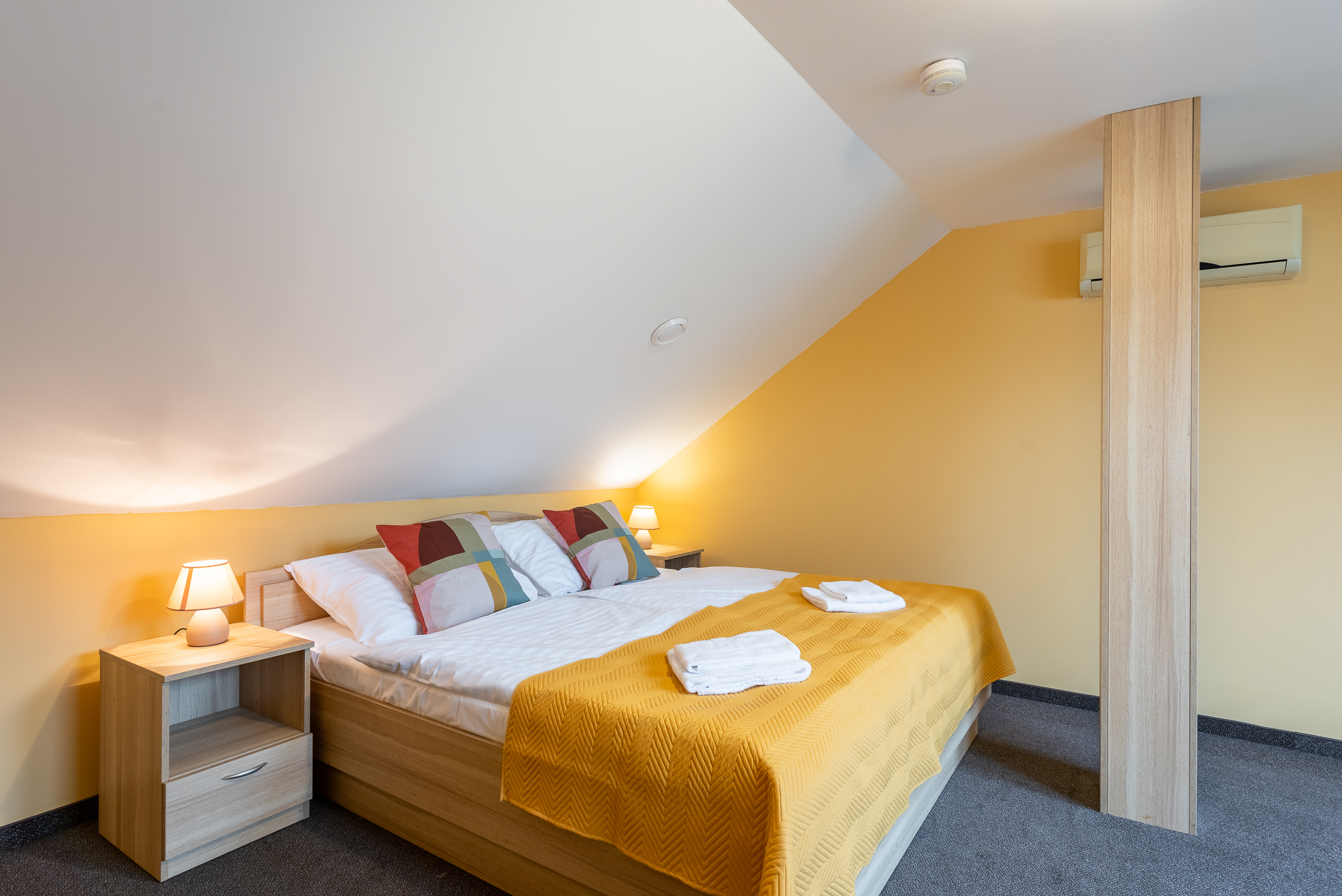 Duplex, Apartment