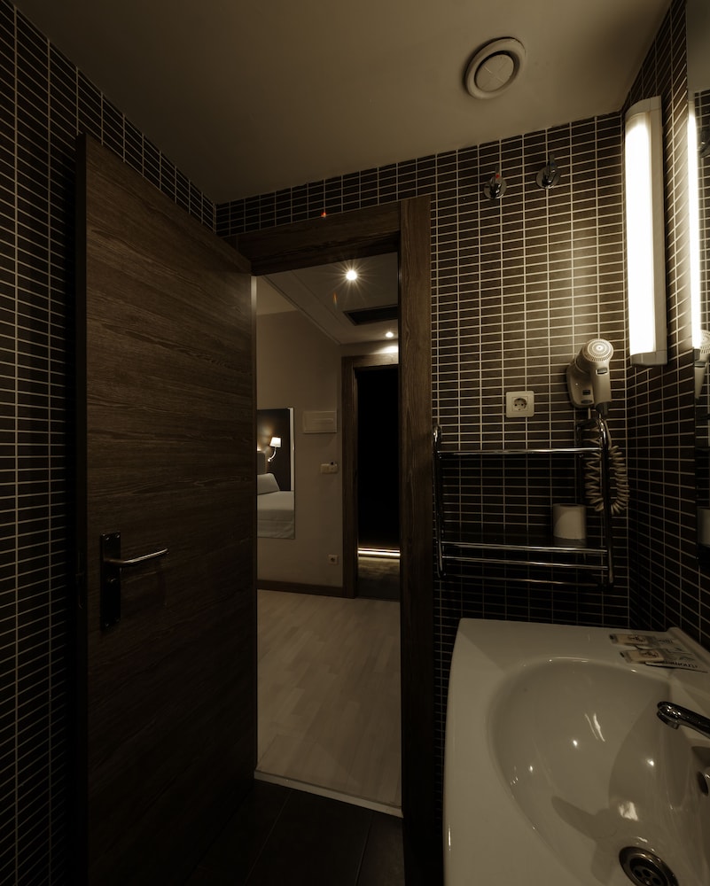 Hotel Bilbi 57/57