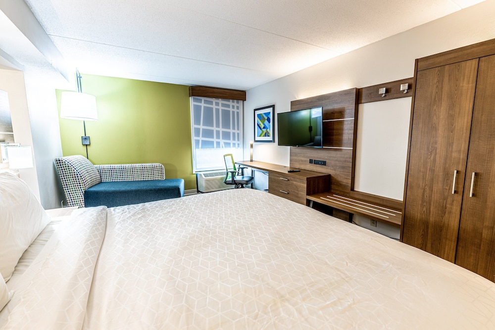 Holiday Inn Express Indianapolis South 19/54